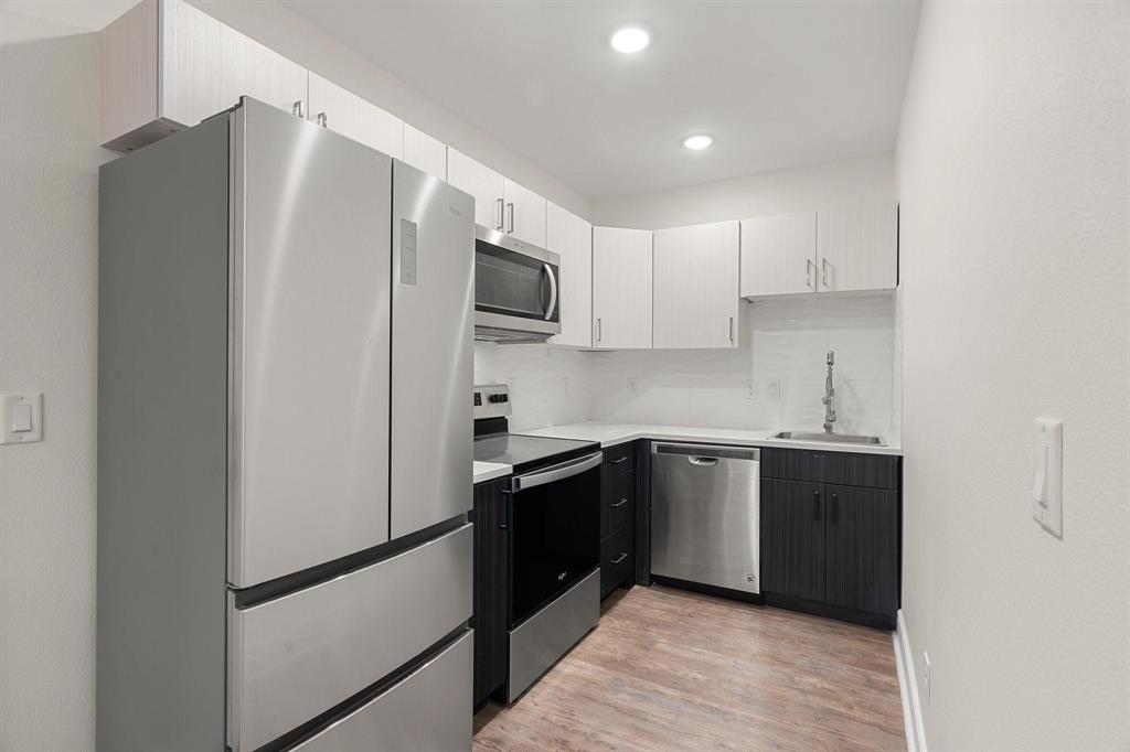 Dicksons East Dallas - Residential Lease