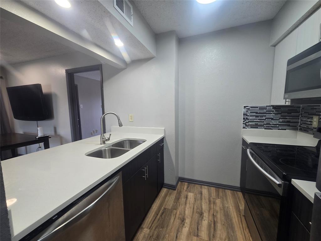 Creekbend Condo Ph 01-06 - Residential