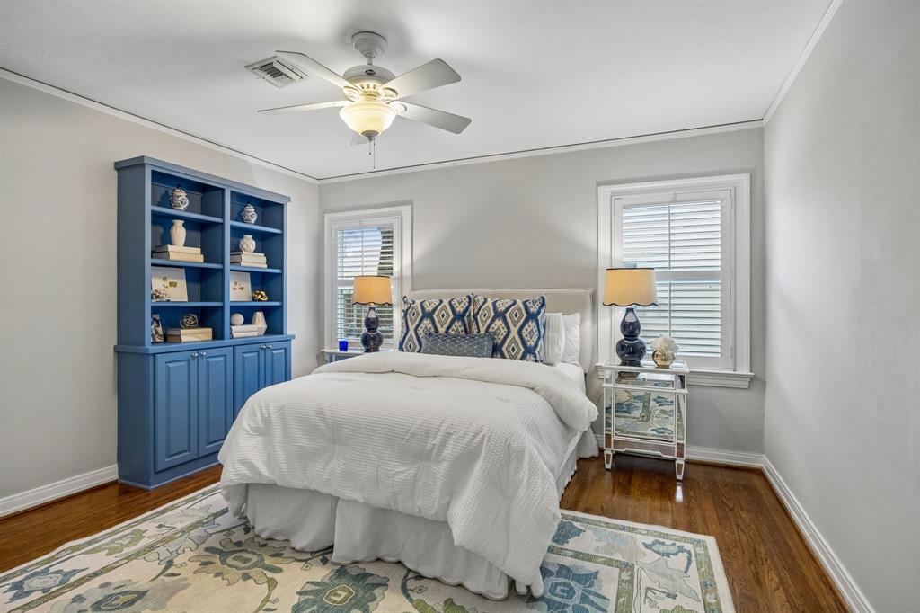 This charming MStreets cottage offers the perfect blend of character, updates, and convenience. Hardwood floors flow throughout the living and dining areas, hallways, and bedrooms, while the updated kitchen and bathrooms provide modern style and functionality.
The spacious primary suite features a walk-in closet and private ensuite bath. Upstairs, a versatile 38' x 10' flex space is ideal for a home office, guest room, workout area, or playroom.
Enjoy peace of mind with major updates, including HVAC, GE dishwasher, microwave, gas oven, and cooktop, plus new energy-efficient windows installed in 2025.
Designed for easy living, the backyard features artificial turf, a sprinkler system, and a beautiful flagstone patio perfect for entertaining. A detached two-car garage adds convenience and extra storage.
Ideally located just minutes from Lower Greenville, SMU, Mockingbird Station, White Rock Lake, and some of East Dallas' best dining, shopping, and entertainment. A fantastic opportunity for first-time buyers and young professionals seeking a move-in-ready home in a prime location. This adorable cottage has been priced to sell, and below market value! Best value in town!
Buyer and Buyer's agent to verify all information.