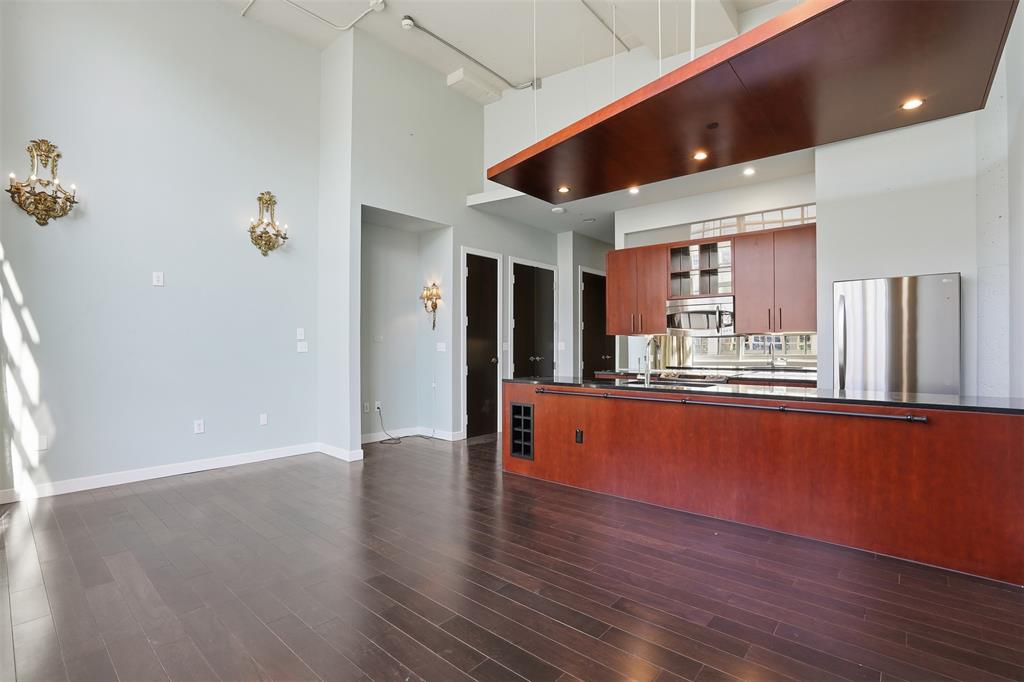One Montgomery Plaza Residence Condo - Residential