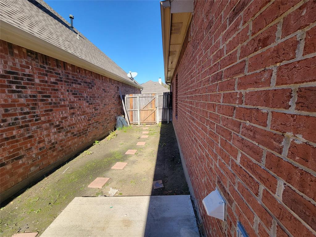 QUEENS GATE - Residential Lease