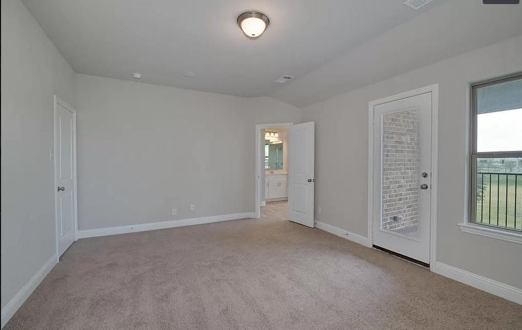 VILLAGES OF PRAIRIE COMMONS WEST, - Residential Lease