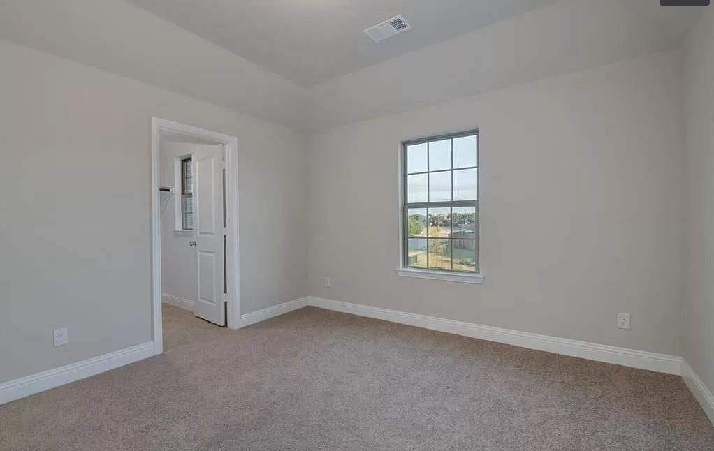VILLAGES OF PRAIRIE COMMONS WEST, - Residential Lease