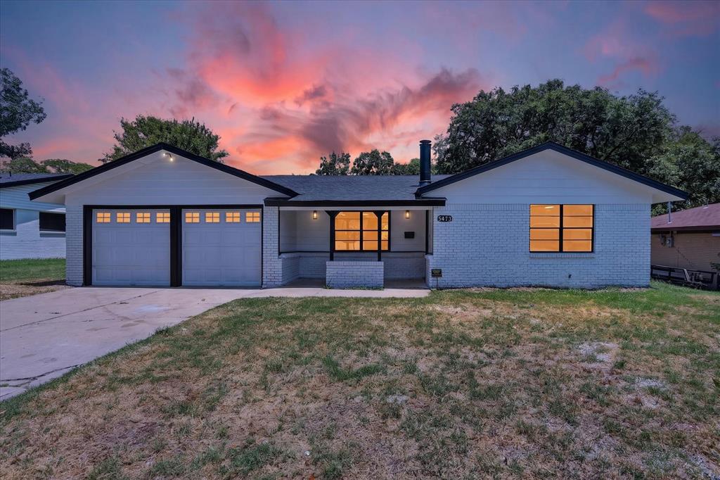 Beautifully renovated and move-in ready, this 3-bedroom, 2-bath home offers modern finishes, an open and inviting layout, and a private backyard complete with an in-ground pool—perfect for relaxing, entertaining, and enjoying Texas summers. Conveniently located just minutes from major highways, this home provides easy access to shopping, dining, and everything Fort Worth has to offer.