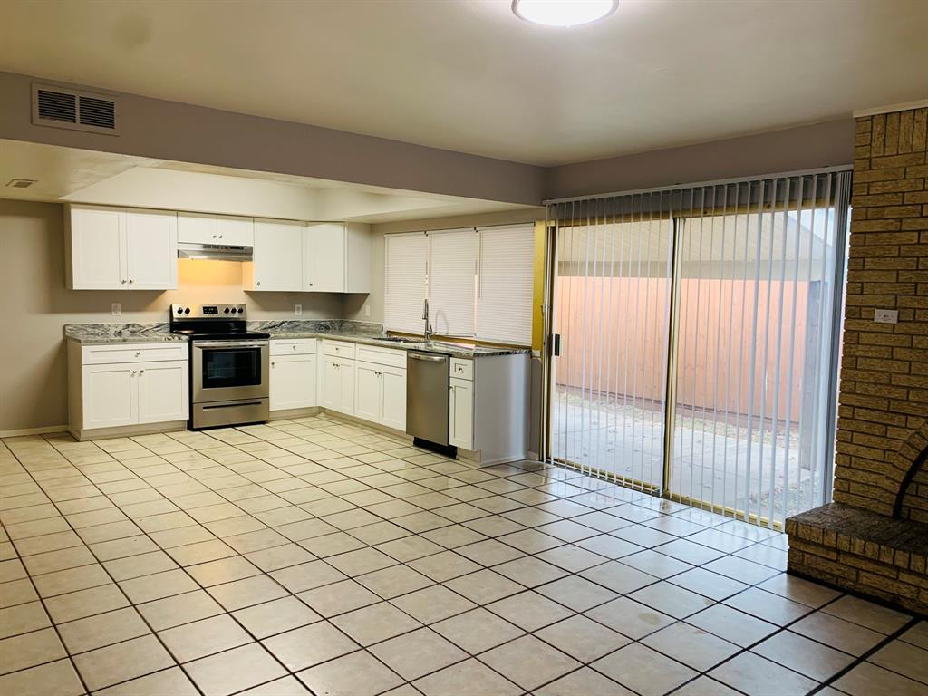 Arapaho East 01 Rev - Residential Lease