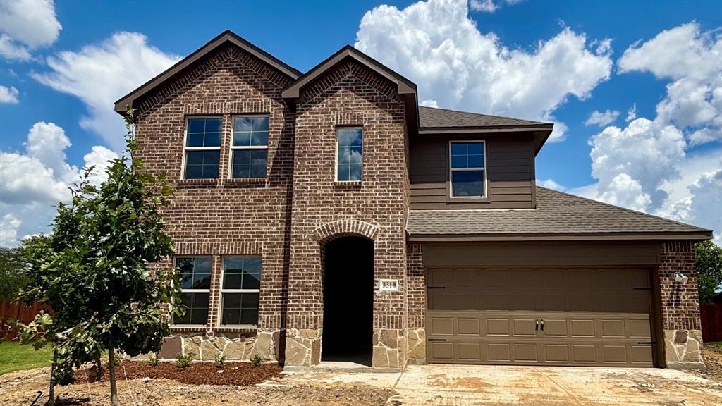 New! Amazing, two story floor plan! Four bedrooms, three full baths, large game room, and covered patio. Home includes, island kitchen, granite counters throughout, LED lighting, full sprinkler system, professionally engineered post tension foundation, and much more!
Come visit our D.R. Horton community located in the charming small town of Ennis also known as the Bluebonnet City. Located off I-45 approximately 35.4 miles from Downtown Dallas. The city of Ennis boosts the Big O Speedway, bluebonnet trails, area parks, Lake Bardwell, a drive-in movie theater, historic museums, and more! Stonewyck Farms features one-and two-story open-concept floorplans from 1,294 to 2,352 SF.  Stonewyck Farms offers something for everyone!