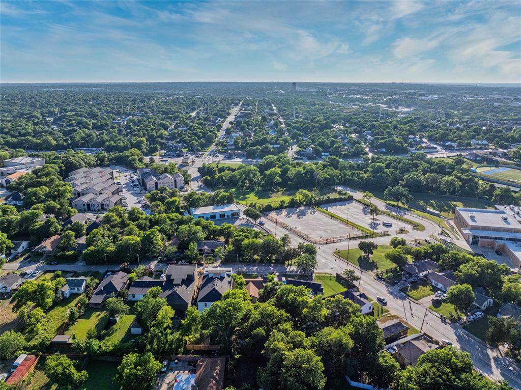 Cedar Crest Bus Center - Residential