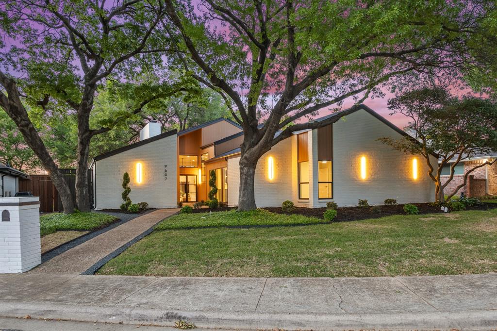 Lake Highland Village - Residential