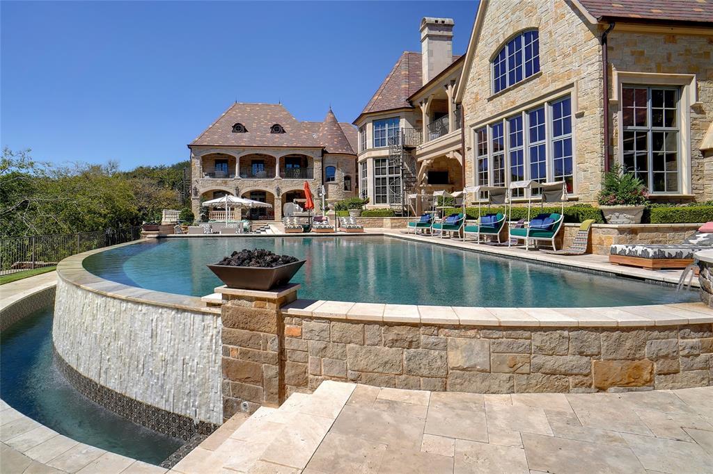 Chateau Du Lac Ph I - Residential