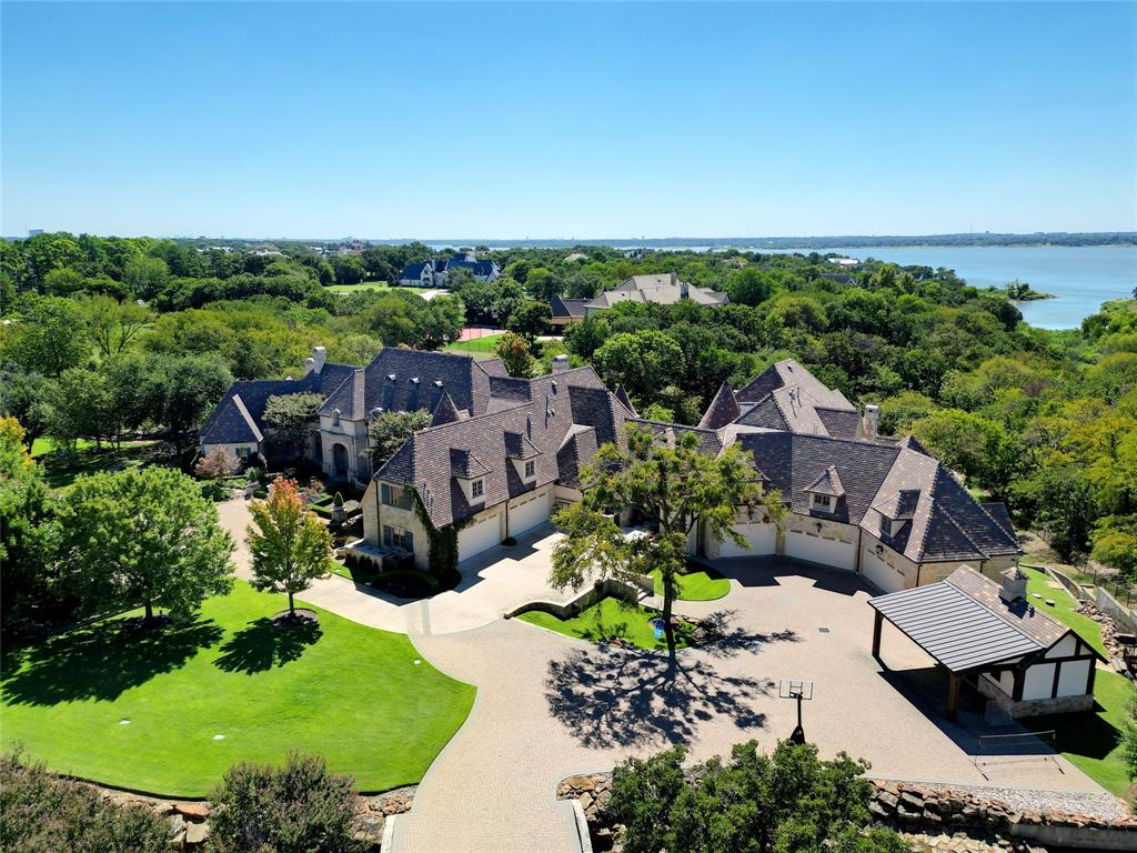 Chateau Du Lac Ph I - Residential