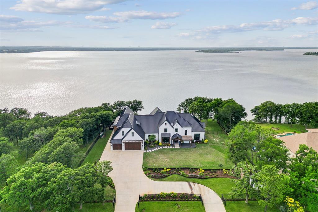Emerald Sound At Lake Lewisvil - Residential