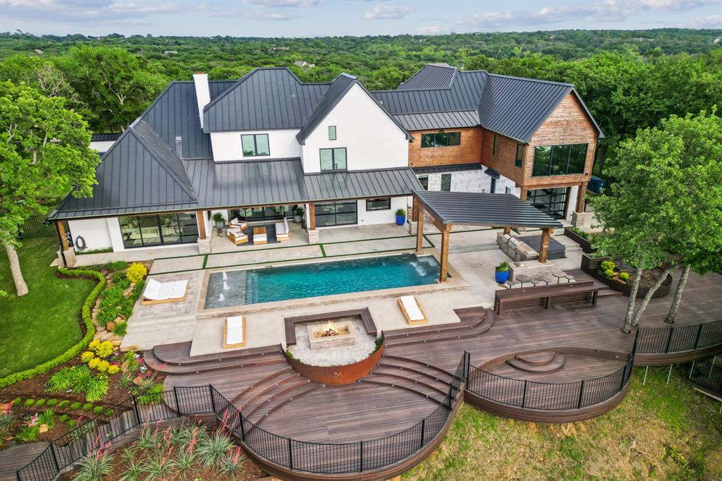Emerald Sound At Lake Lewisvil - Residential