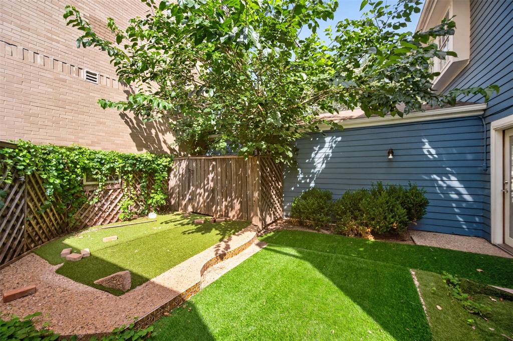 Bryan Place 01 - Residential