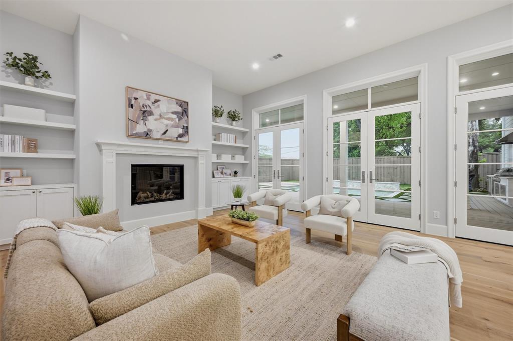 Huffhines Hill - Residential