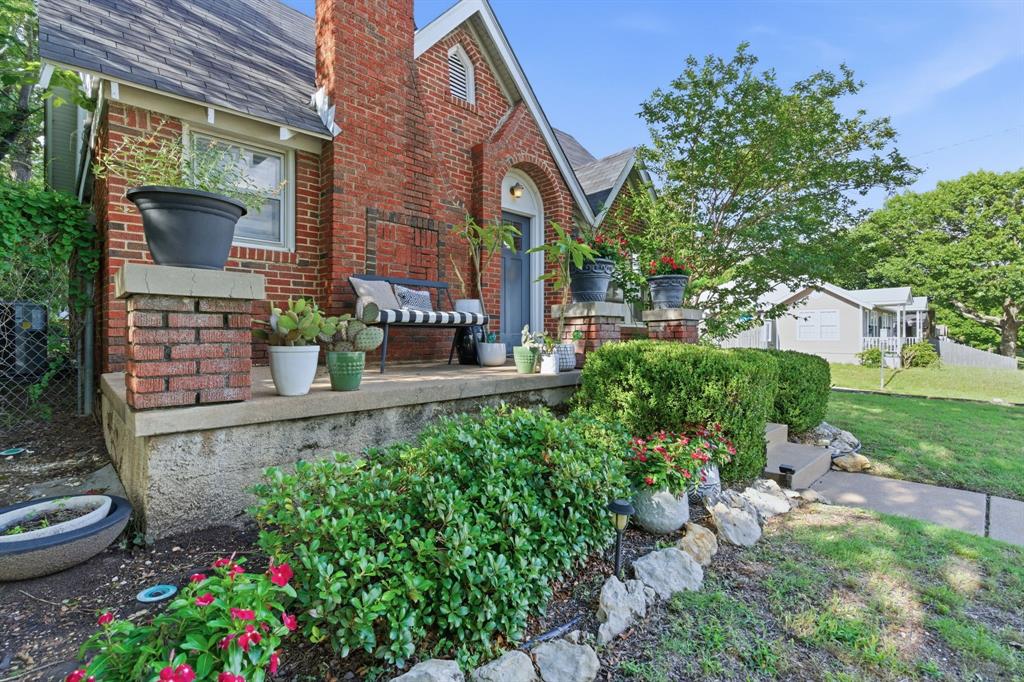 Queensborough Heights - Residential