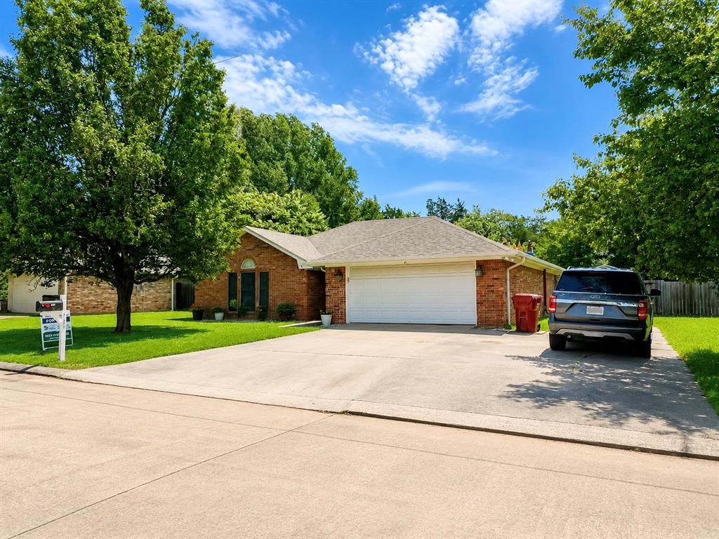 Beautiful move-in ready 3 bedroom, 2 bathroom home in Turtle Creek on dead-end street. Features include new flooring, a spacious open living area, attached 2 car garage, and an oversized backyard with both a shop and storage building. Plenty of room for entertaining, hobbies, or extra storage. Convenient layout and well-maintained throughout. Don't miss this one!
