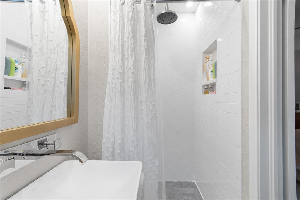 Lochwood Add Instl 04 - Residential