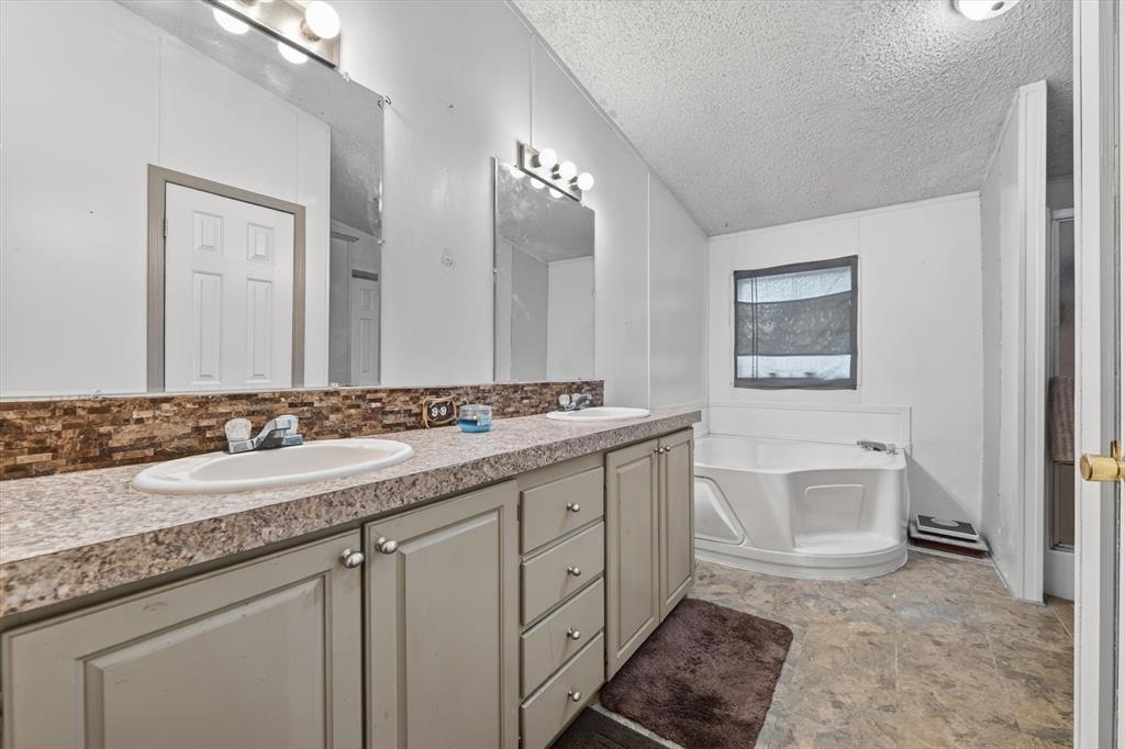 Seven Oaks - Residential