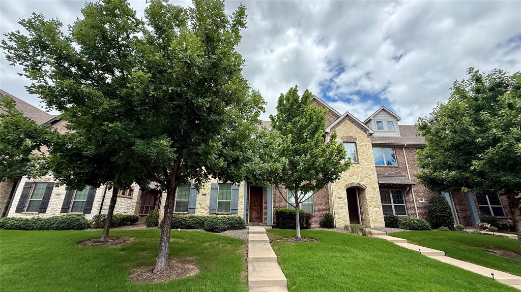 Stunning 3-Bedroom, 2.5-Bath Luxury Townhome in the Highly Sought-After McKinney Community!

Proudly offered by the original owner, this beautifully maintained townhome showcases pride of ownership throughout. Featuring soaring ceilings, rich hardwood flooring, and an open-concept layout, this home offers a bright and inviting atmosphere ideal for both everyday living and entertaining.

The gourmet kitchen is the heart of the home, showcasing elegant granite countertops, an oversized island, abundant cabinetry, a stylish designer backsplash, and a full suite of stainless steel appliances. 

Retreat to the spacious oversized primary suite, offering the perfect combination of comfort and luxury. Don't miss the opportunity to own this exceptional townhome in one of the area's most desirable locations.