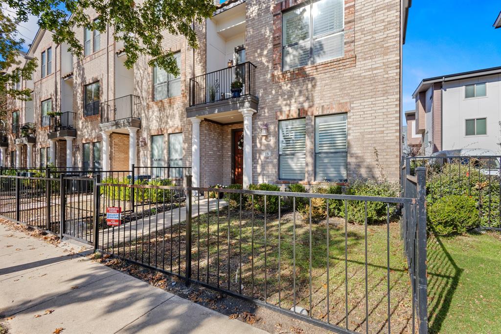 Welcome to comfortable living within the city, this condo is nestled in the heart of north Dallas, this sunny corner unit offers three levels of living space,   features a functional floor plan with spacious living areas, and seamless flow for everyday living or entertaining.The kitchen offers generous cabinet space and overlooks the living area, while the primary bedroom provides a private  retreat with an en-suite bath. Additional highlights include in-unit laundry, attached two car garage and community pool. conveniently located blocks from 635 and Dallas north tollway, walking distance to Galleria mall, minutes away from Village on the Parkway shopping and dining. 
Condo fee includes pool maintenance, water, garbage, gas. Location delivers exceptional convenience with a residential feel, A great opportunity to own in a prime North Dallas Location, ideal for homeowners or investors alike.
Lender Incentive offering a lender-paid temporary 1-0 interest rate buydown or up to 1% lender credit toward closing costs for qualified borrowers. Buyer is not required to use the preferred lender to purchase this home. Terms, conditions, and qualification requirements apply.