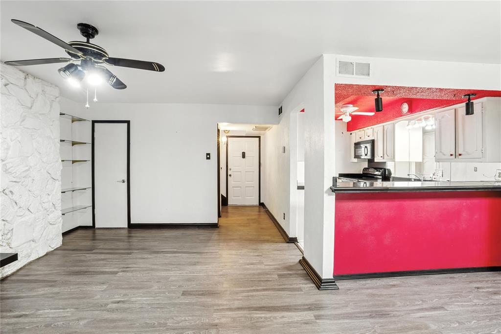 Regency Park Condo - Residential