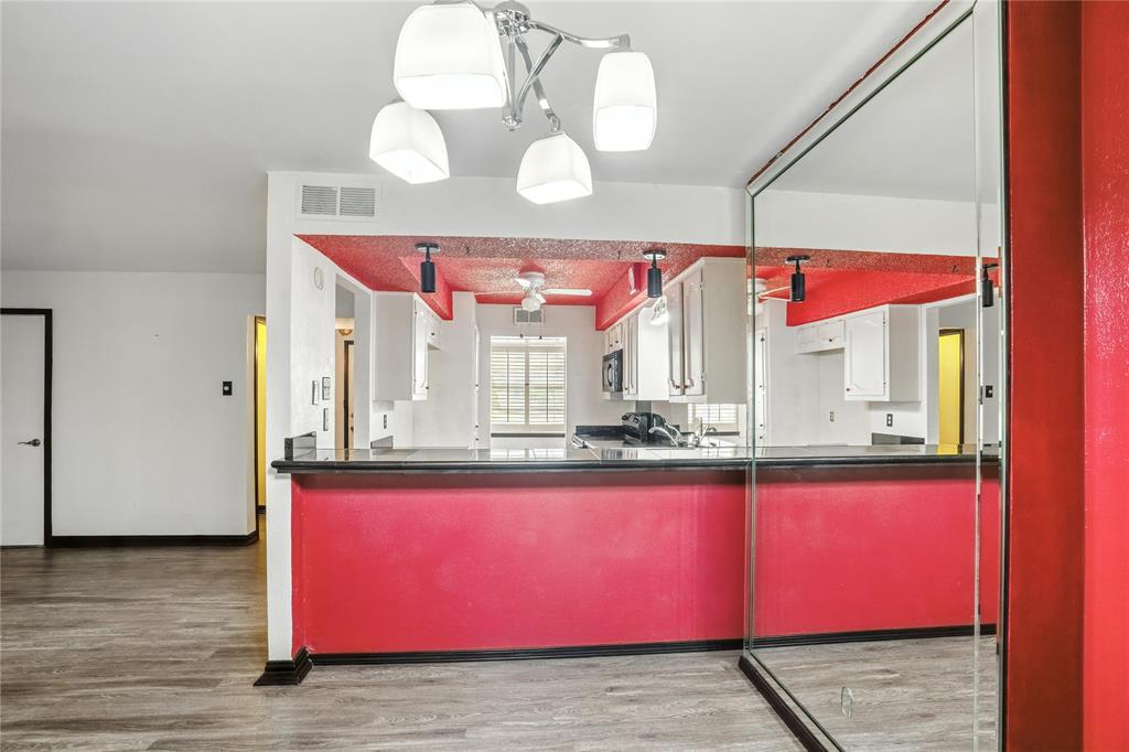 Regency Park Condo - Residential