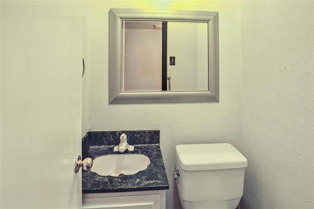 Regency Park Condo - Residential