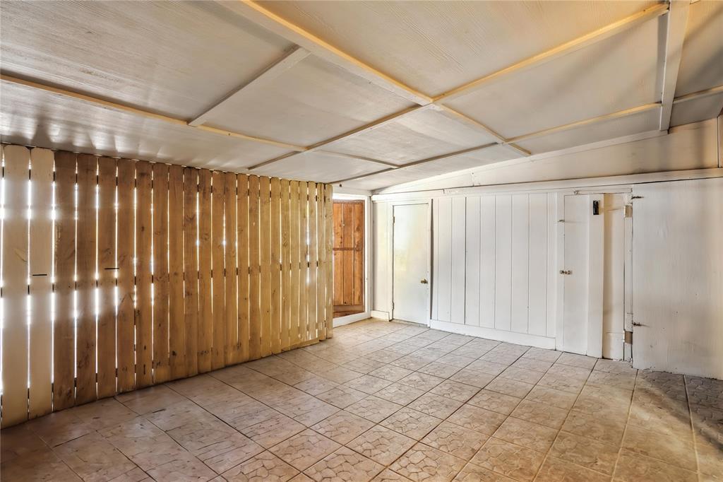 Regency Park Condo - Residential