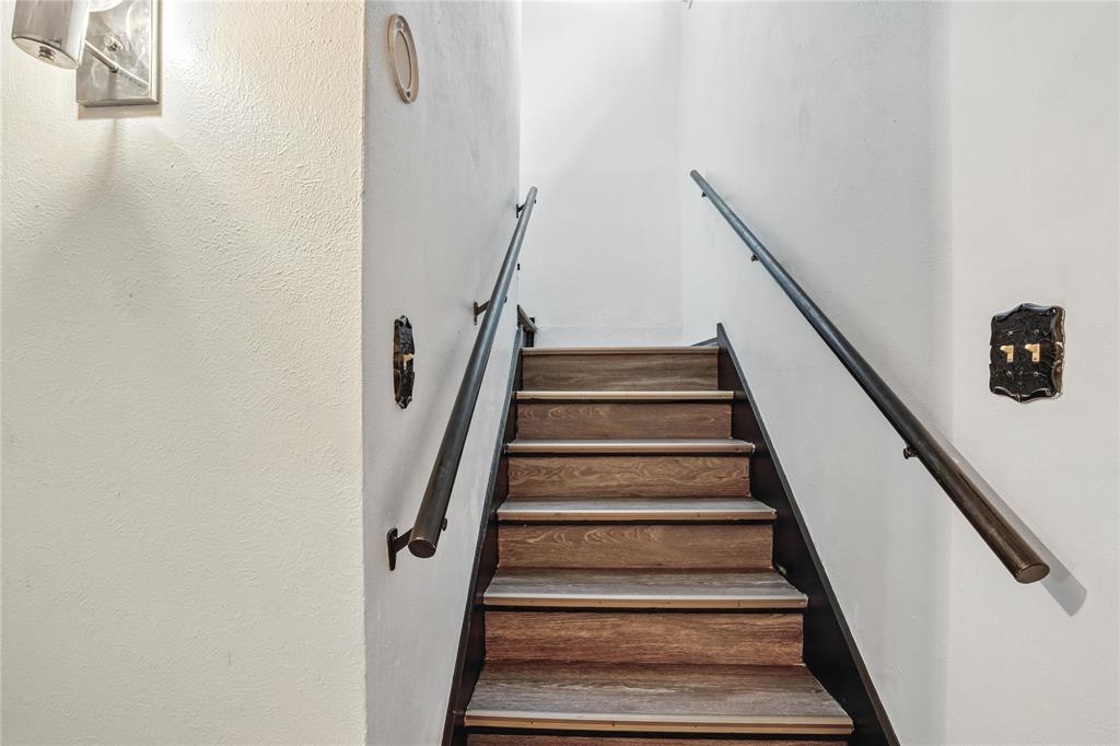 Regency Park Condo - Residential