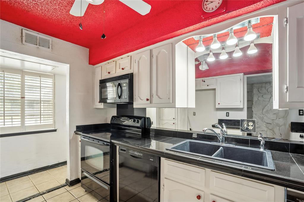 Regency Park Condo - Residential