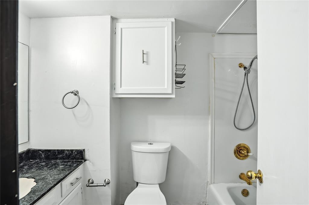 Regency Park Condo - Residential