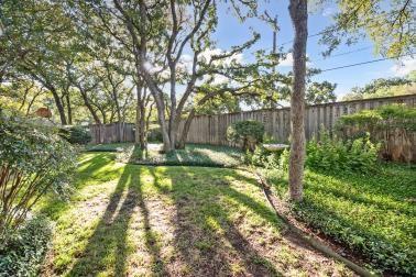 Deerwood Park Add - Residential