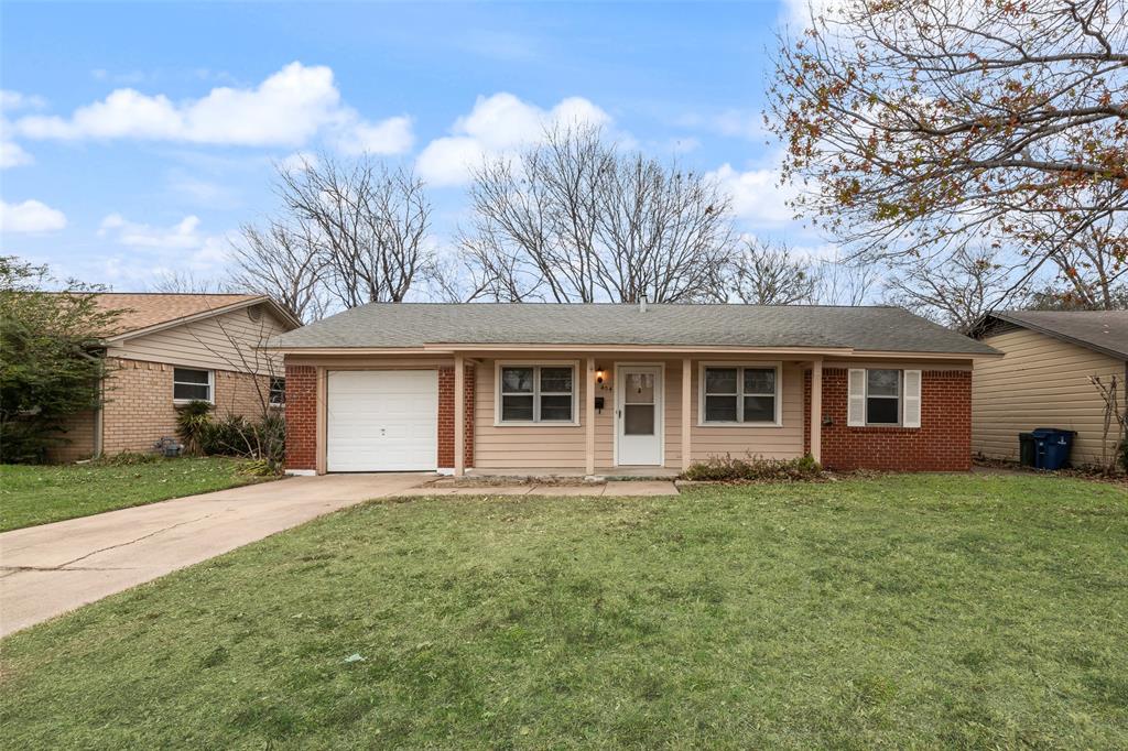 BACK ON MARKET!! WITH NEW ROOF. Searching for an ideal starter home or investment? This delightful 3-bedroom, 1-bath property combines comfort, convenience, and ready-to-move-in charm. Revel in a generous backyard featuring a storage shed and a covered rear patio—perfect for relaxation or entertaining. Inside, you'll discover a well-kept kitchen and bathroom, along with vinyl plank flooring, an electric stove, and attractive kitchen cabinets. Situated just minutes from I-20 and near various schools, this home is ideally located for effortless living. Seize this opportunity—homes like this don’t stay on the market for long!