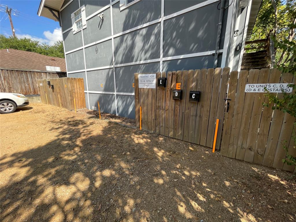 Dallas Land & Loan Cos Add 03 - Residential Lease