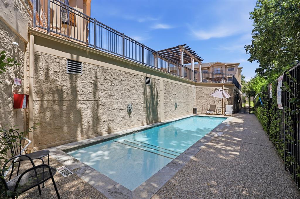 Piazza Siena Condo - Residential