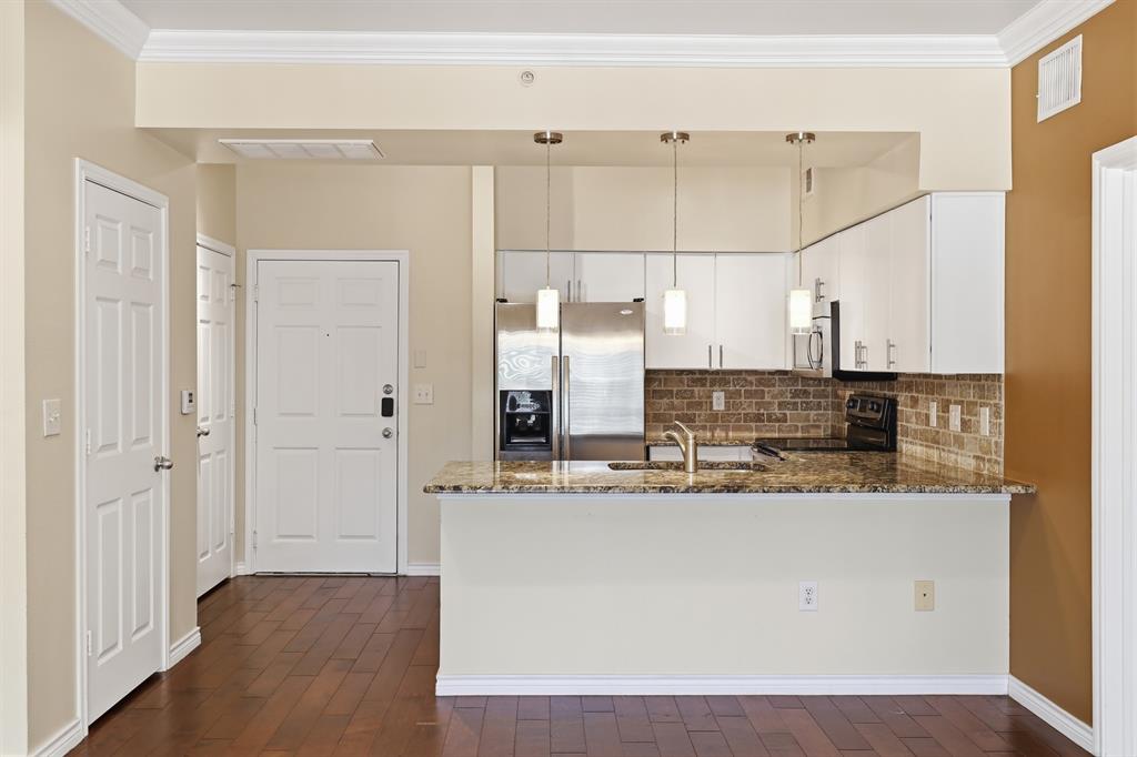 Piazza Siena Condo - Residential