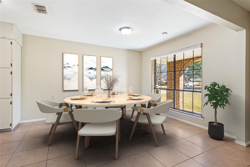 Royal Crest - Residential