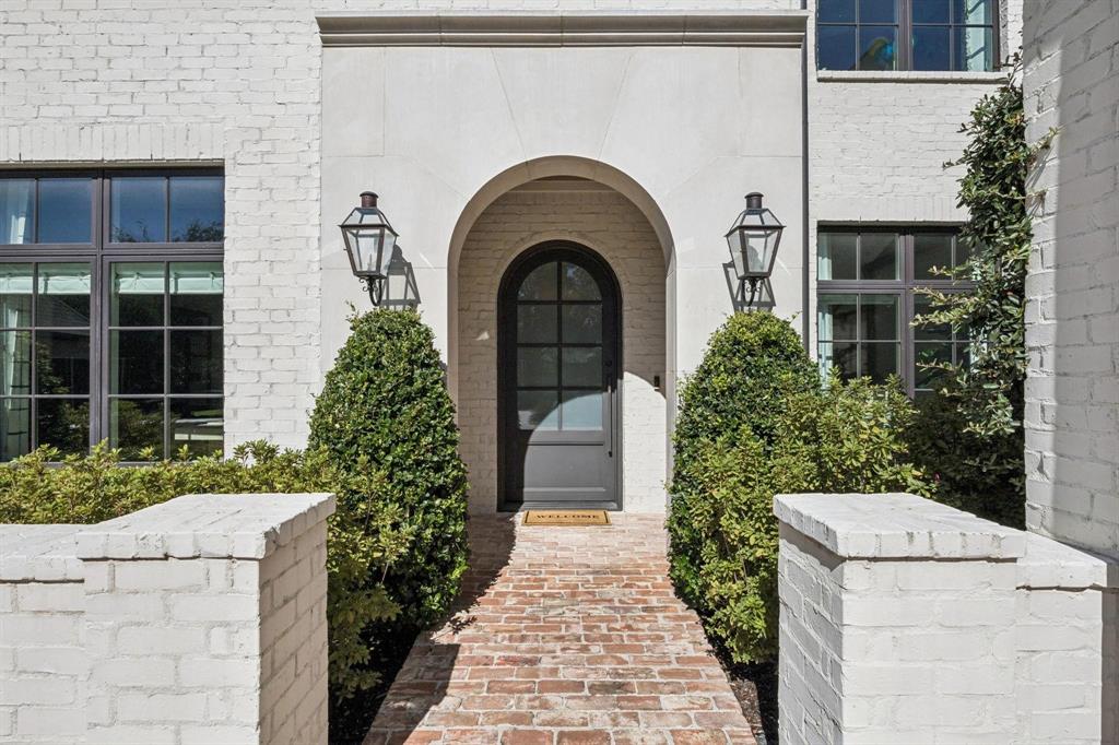 Crestmanor Estates - Residential
