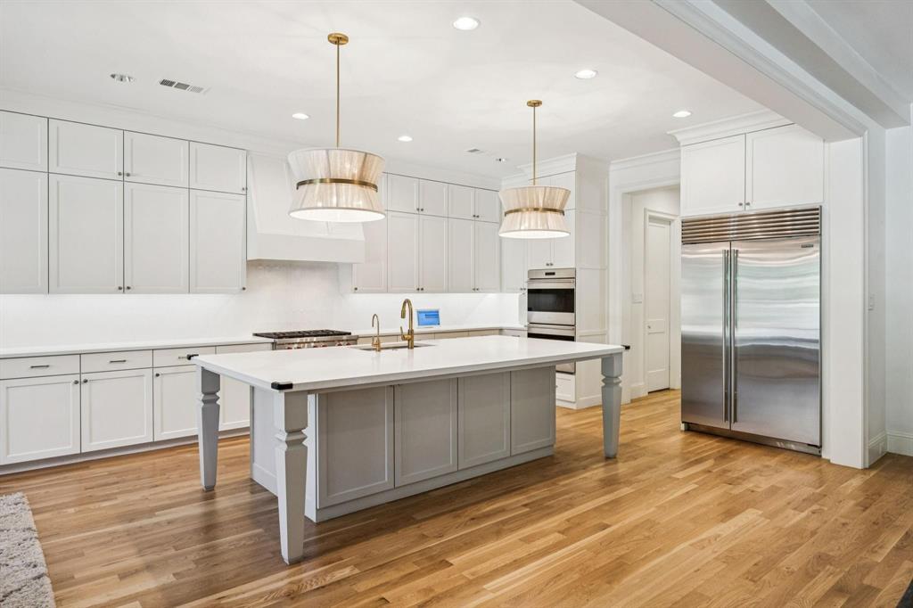 Crestmanor Estates - Residential
