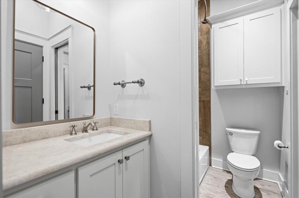 A100018-A0018 T QUEVADO - Residential