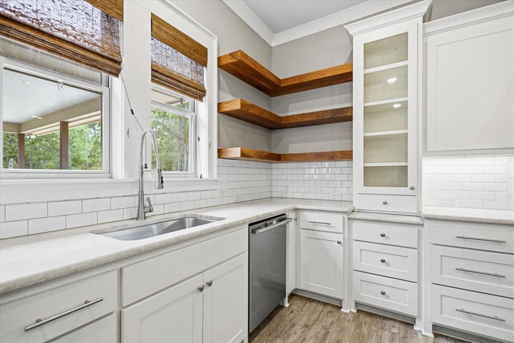 A100018-A0018 T QUEVADO - Residential