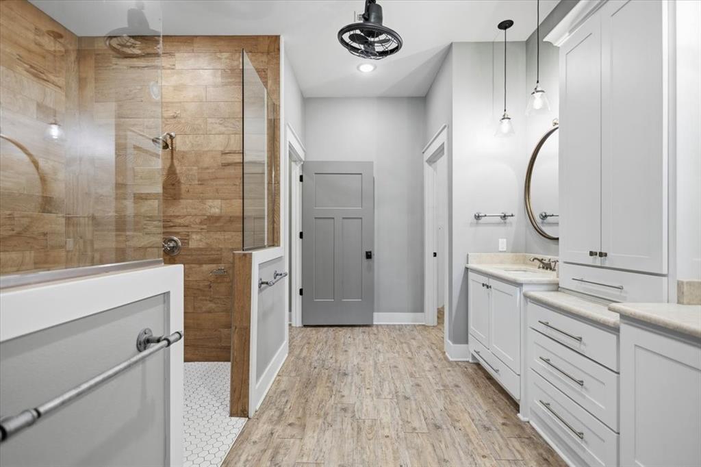 A100018-A0018 T QUEVADO - Residential