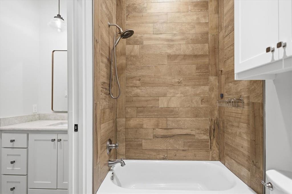 A100018-A0018 T QUEVADO - Residential