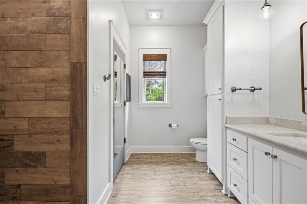 A100018-A0018 T QUEVADO - Residential