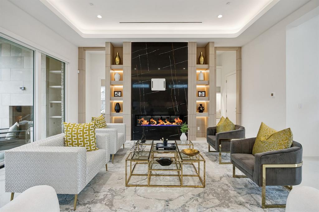 WESTLAKE ENTRADA - Residential