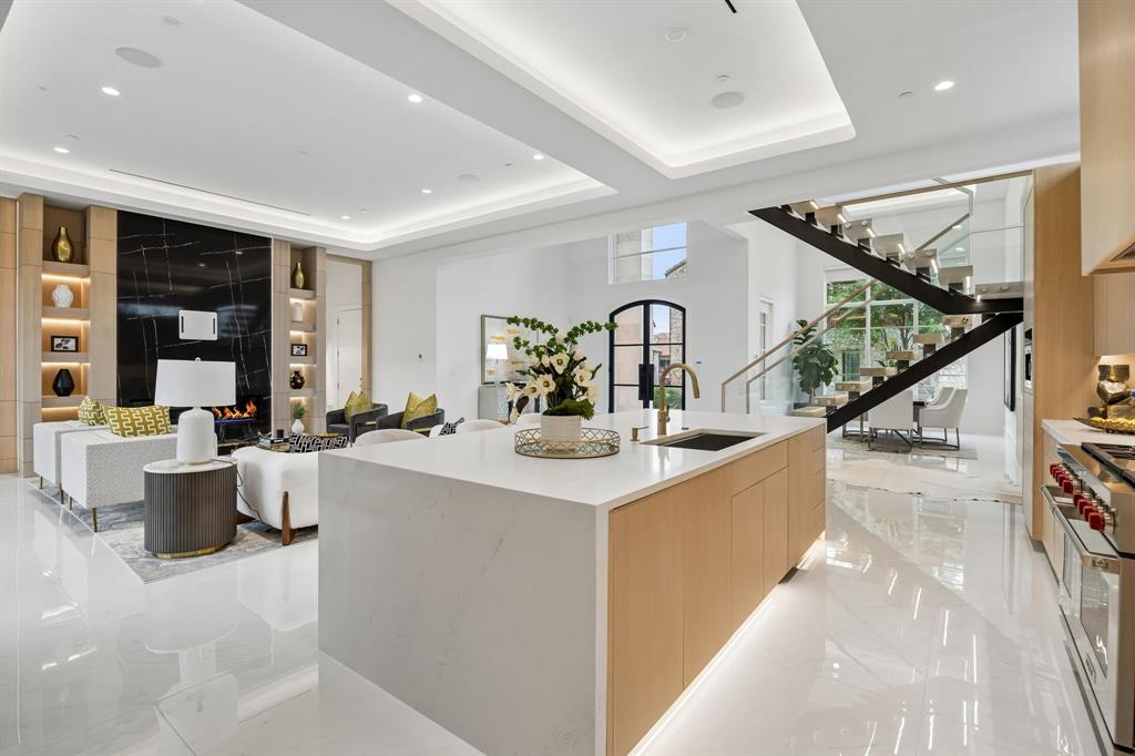 WESTLAKE ENTRADA - Residential