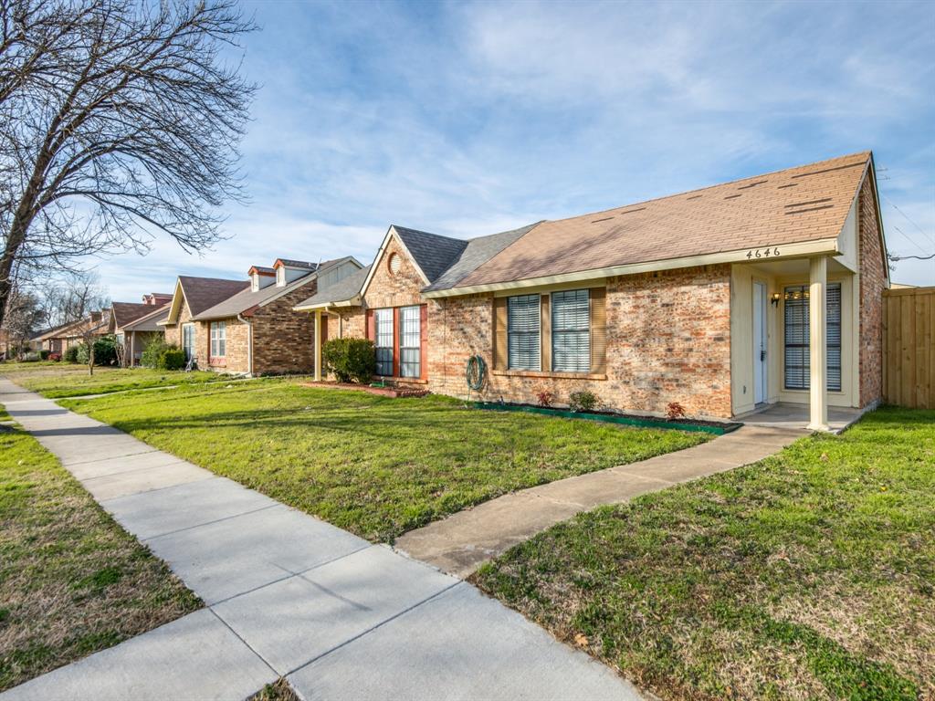 Beautiful 2 bedroom 1 bath duplex in a well-established neighborhood in the Colony, the home is ready for Move-in and its close by restaurants and shopping centers. Come See it today.
