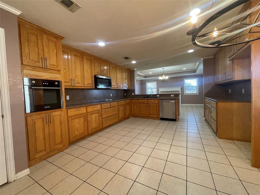 The Hills Of Gby Ph V-R - Residential Lease