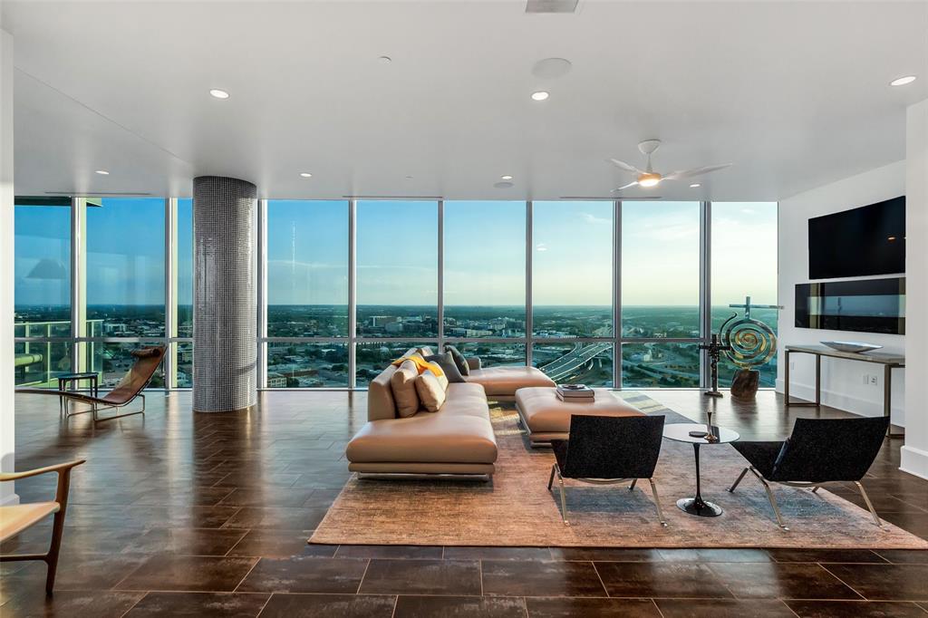 1301 Throckmorton Residences - Residential