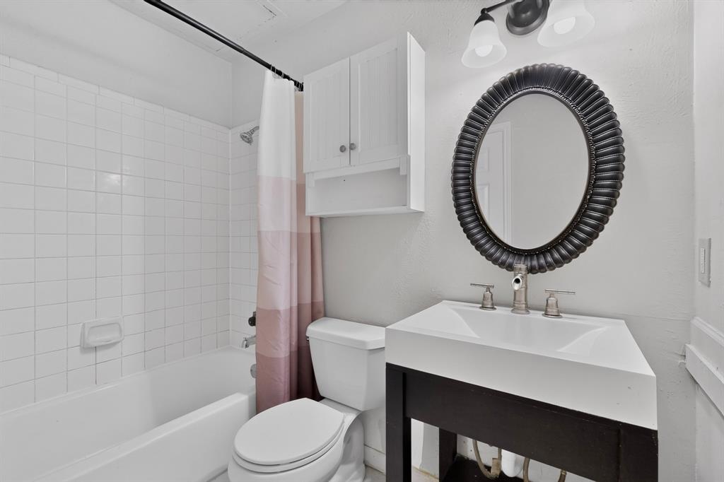 Quorum View Condo - Residential